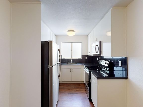 4th image of 440 9th Ave APT 11
