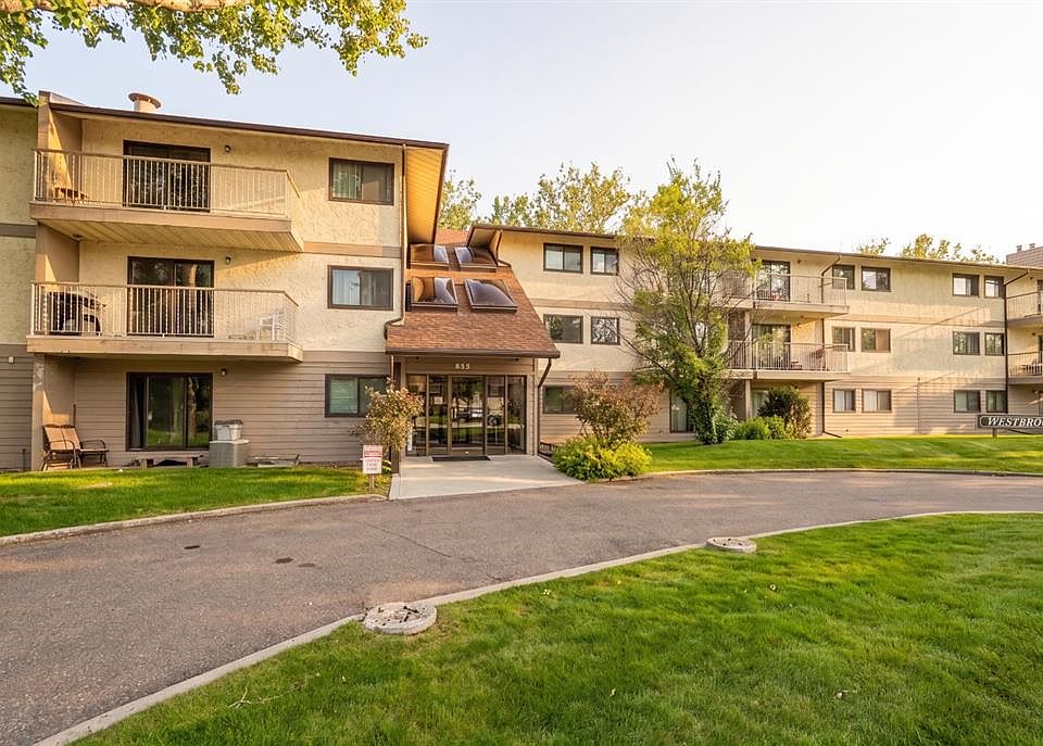 1st image of 855 E Columbia Blvd W #304