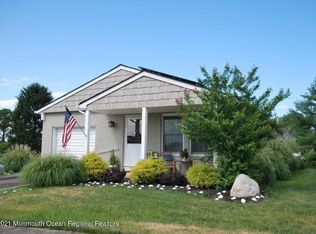 198 Canterbury Ln, Toms River, NJ 08757