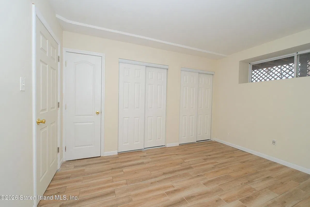 563 Bloomingdale Rd — Photo 4