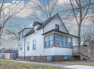 9501 Jackson Ave, Brookfield, IL 60513