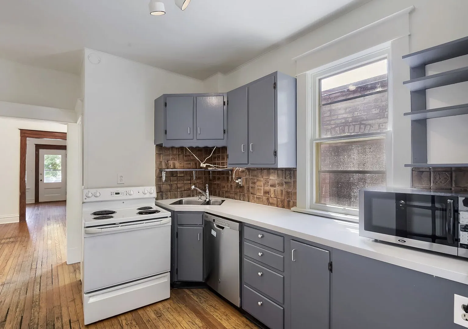 Location Location! Brick Townhome Located In The Highly Desirable Wash Park West Neighborhood! — Photo 4