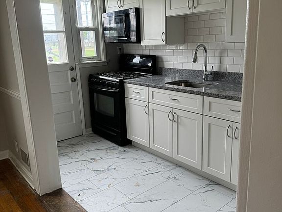 4th image of 7942 Saint Monica Dr
