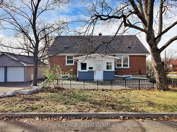 2nd image of 39 Woodward Ave