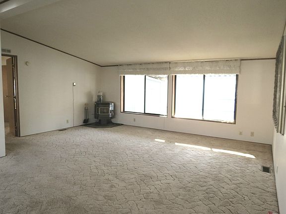 2nd image of 3611 I St NE Unit 34