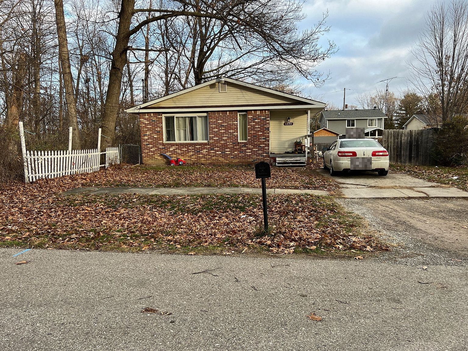 1395 E Williamson St, Burton, MI 48529 Zillow