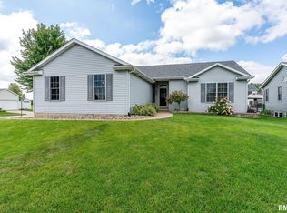 1611 W 65th St, Davenport, IA 52806