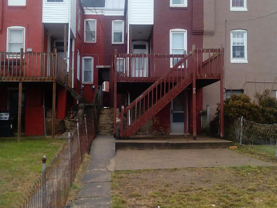 2nd image of 558 S 4th St