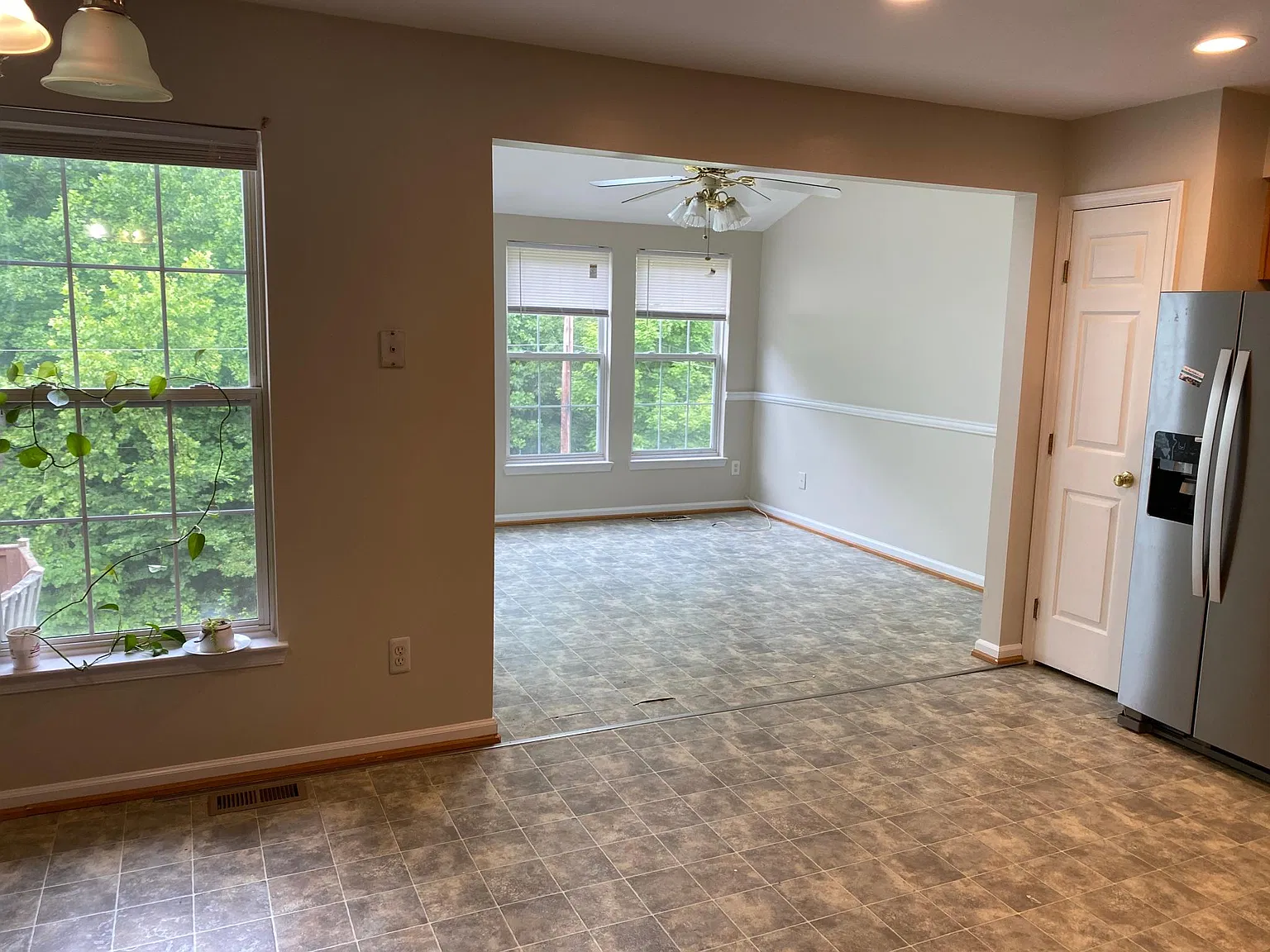 3 bed, 2.5 bath, 1920 sqft, $2,300 — Photo 2