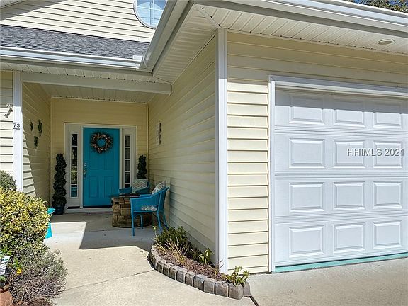 3rd image of 73 Gold Oak Dr