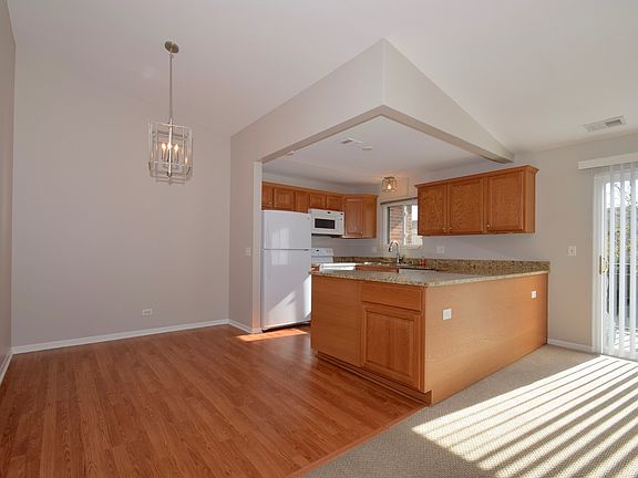 5th image of 1116 Prescott Dr APT 2A