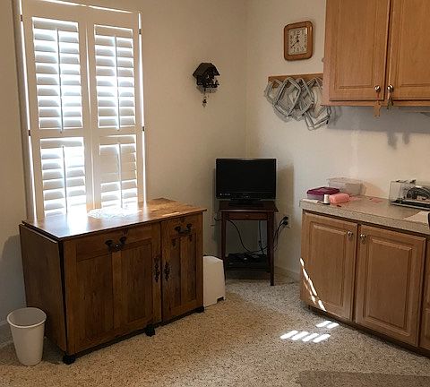 4th image of 406 Caymen Dr