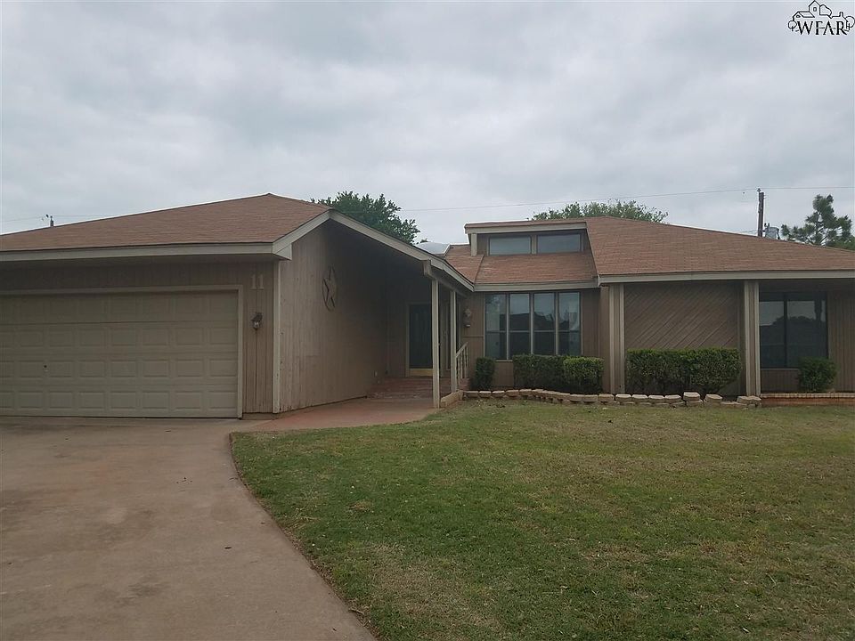 1st image of 11 Happy Hill Dr
