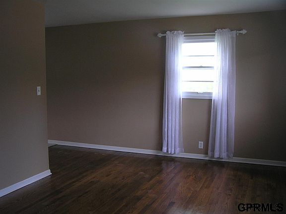 3rd image of 803 W 31st Ave