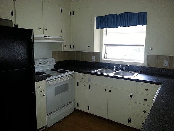 5th image of 1208 McRee Dr