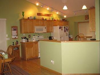 2nd image of 7860 Park Ave NE