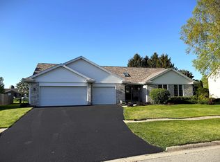 808 Gregory Way, Winnebago, IL 61088