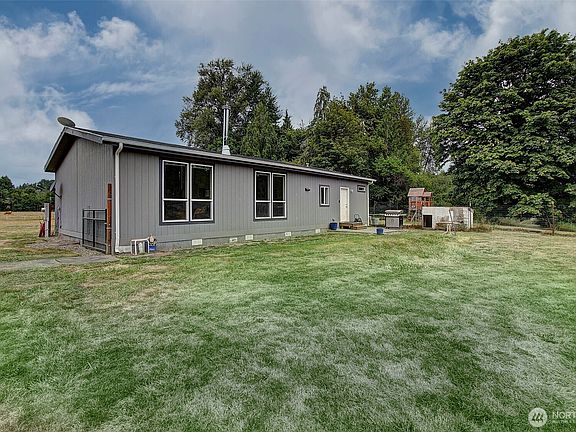 4th image of 1654 Spencer Road