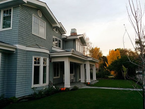 3rd image of 1810 White Oak Dr