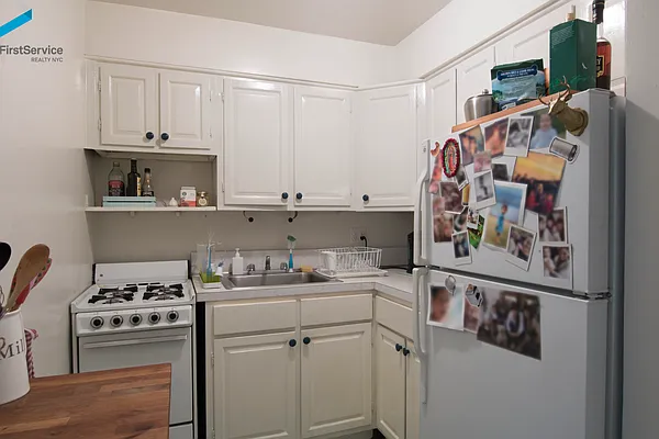 Rented by FirstService Realty (legacy) | media 30