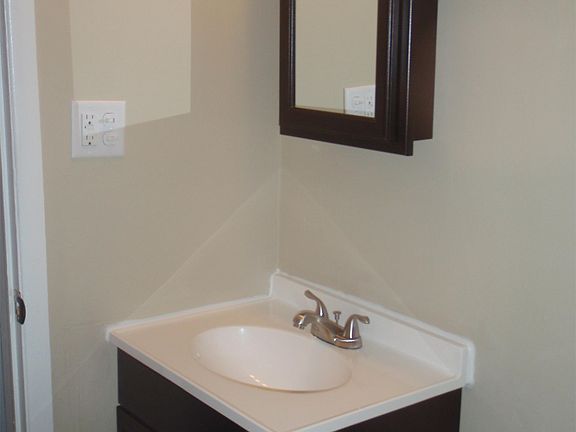 4th image of 23210 Huron River Dr APT 4