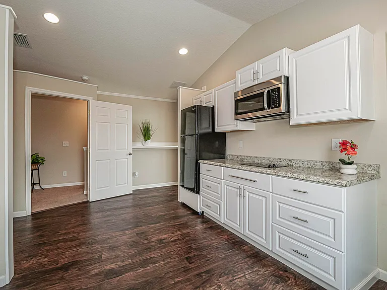 1750 Berkshire Cir SW — Photo 28