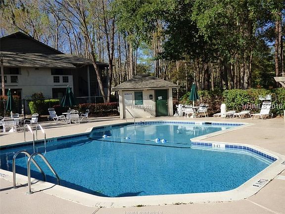 5th image of 30 Mathews Dr APT 305