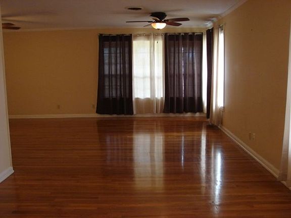 2nd image of 1001 Ben Lora Ln