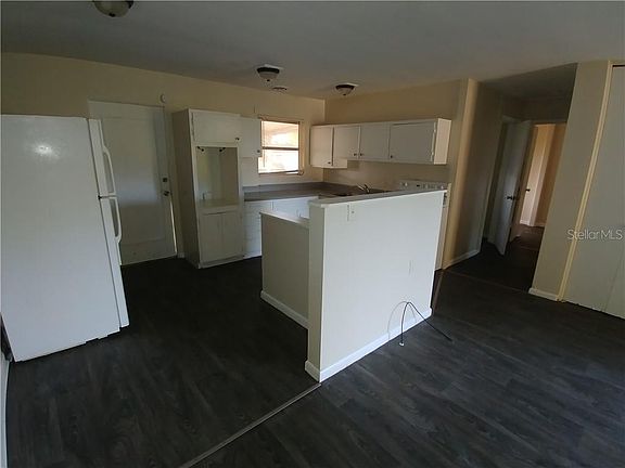 3rd image of 521 N 3rd St