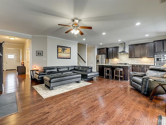 5th image of 15006 Boudins Ln