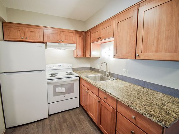 4th image of 12870 SW Allen Blvd APT 8