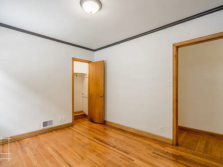 1374 E. Broad St. — Photo 37