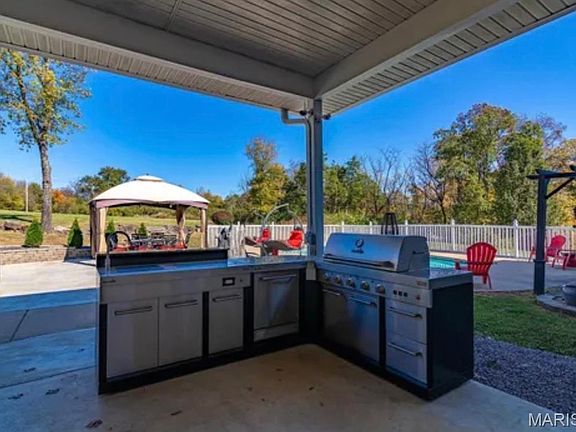 3rd image of 3045 Cedar Falls Rd