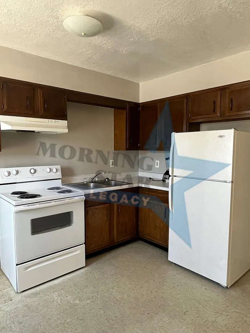2325 College St — Photo 1