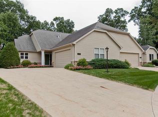 3801 Willowbend Ct NE, Cedar Rapids, IA 52411