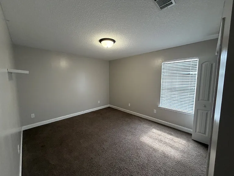 664 Piedmont Ave — Photo 14