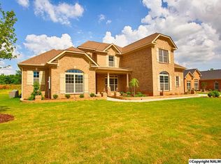 18 Bluff View Dr, Huntsville, AL 35803
