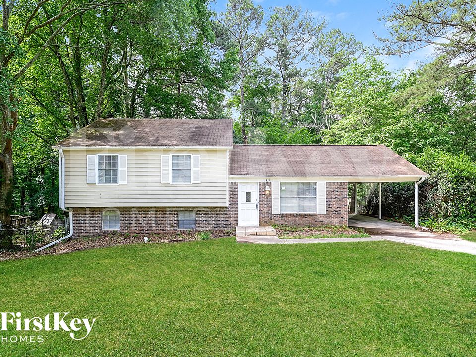 1st image of 3327 Creekwood Dr