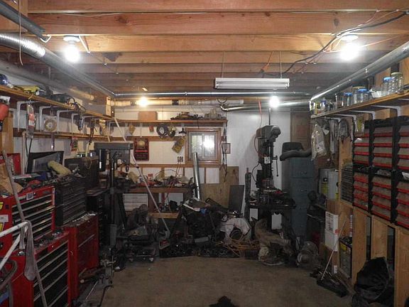 4th image of 556 N Whippoorwill Ln