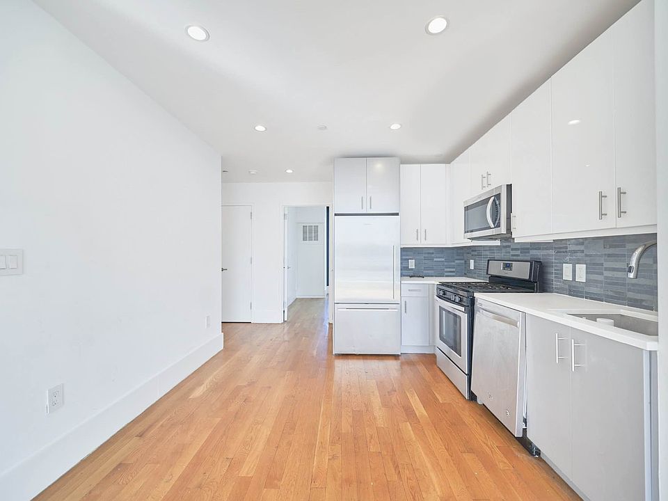 1st image of 531 Myrtle Ave APT 4F