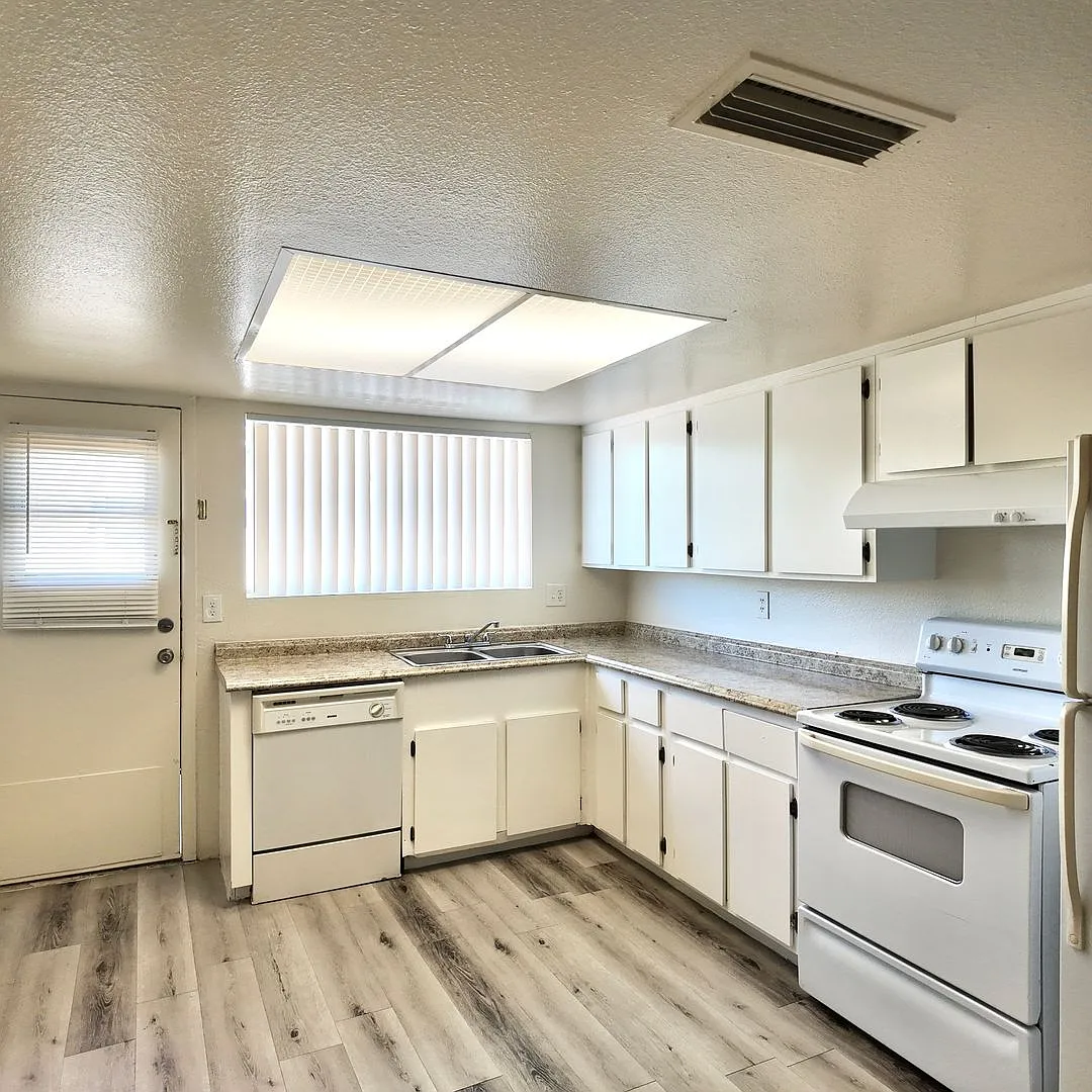 Building Photo - 3363 W Harmont Dr