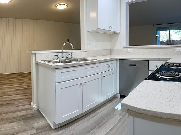 3rd image of 12629 Orange Dr APT 1