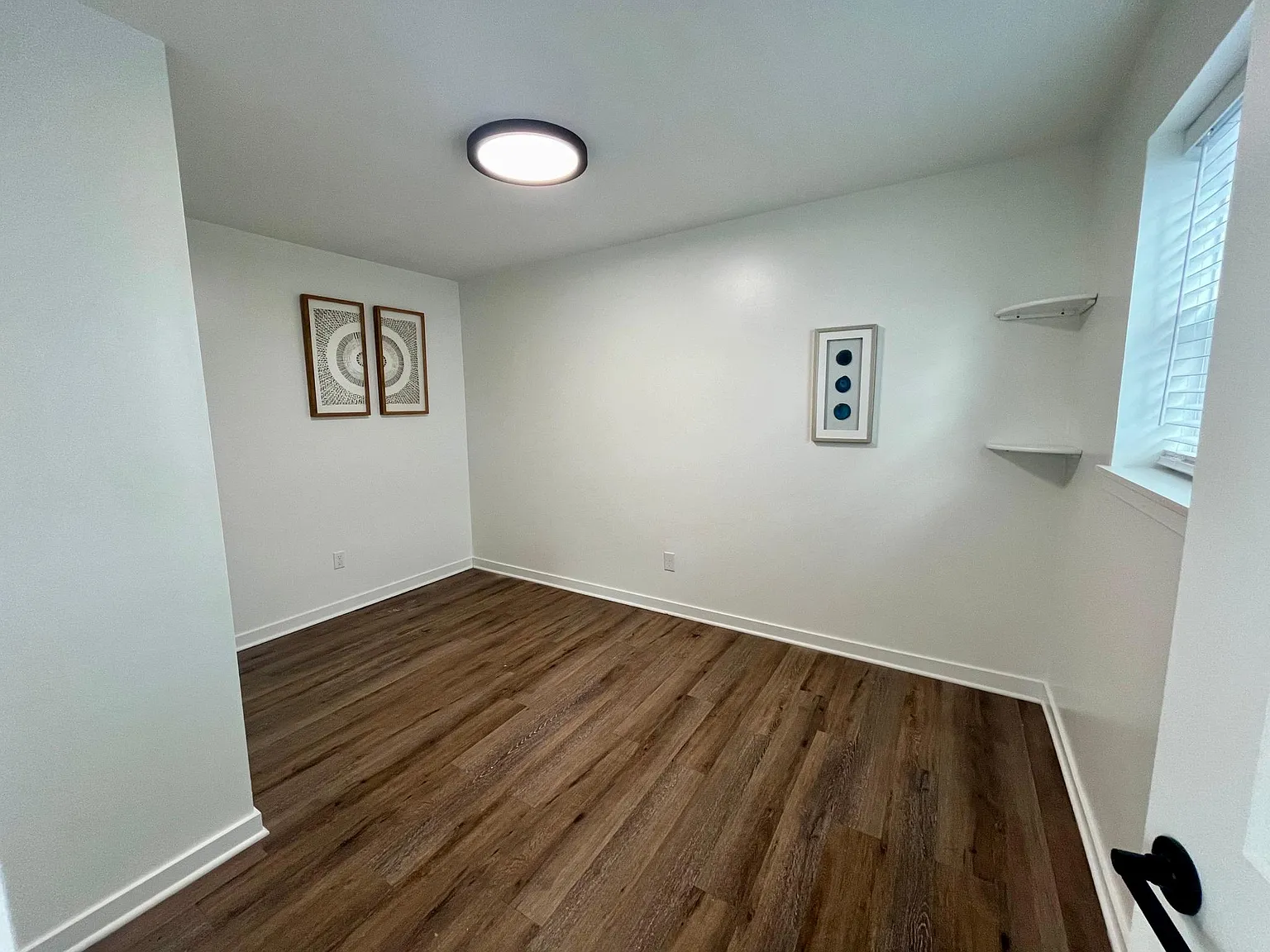 23 E State St — Photo 4