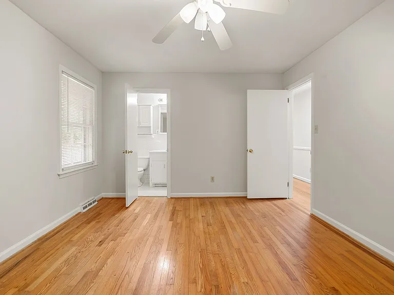 705 Shady Lawn Rd — Photo 17