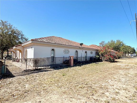 3rd image of 602 Buena Vista Dr