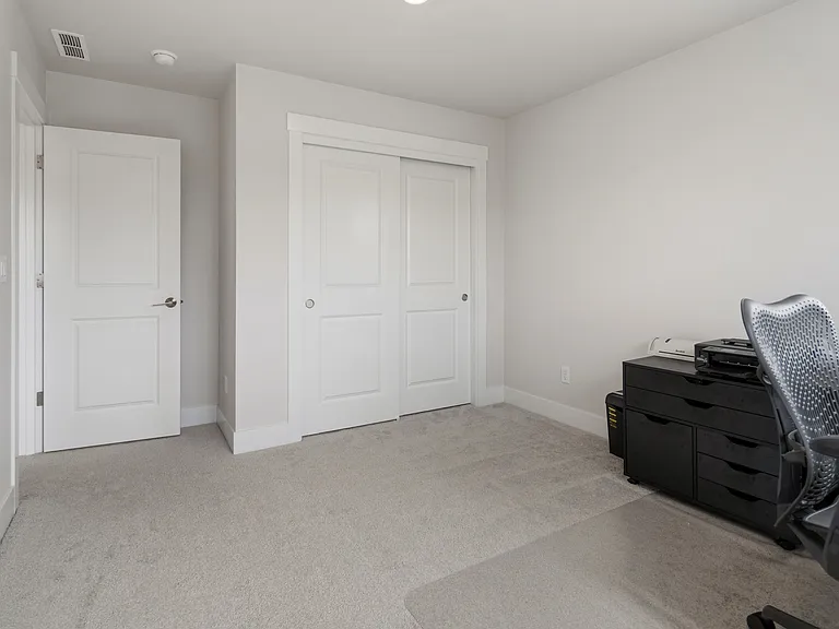 14999 NW Evelyn St — Photo 39