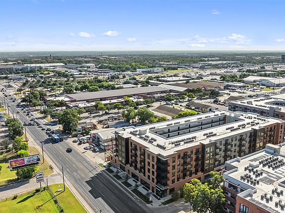 3rd image of 4315 S Congress Ave #221