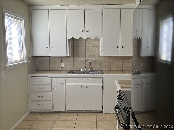 3rd image of 4697 N Boston Pl