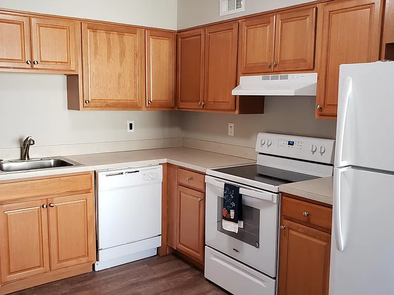 241 Willow Turn — Photo 9