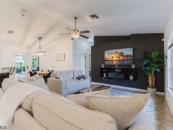 3rd image of 1205 SE 12th Ln